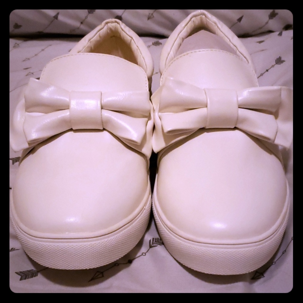 Yvette size 7 shoe